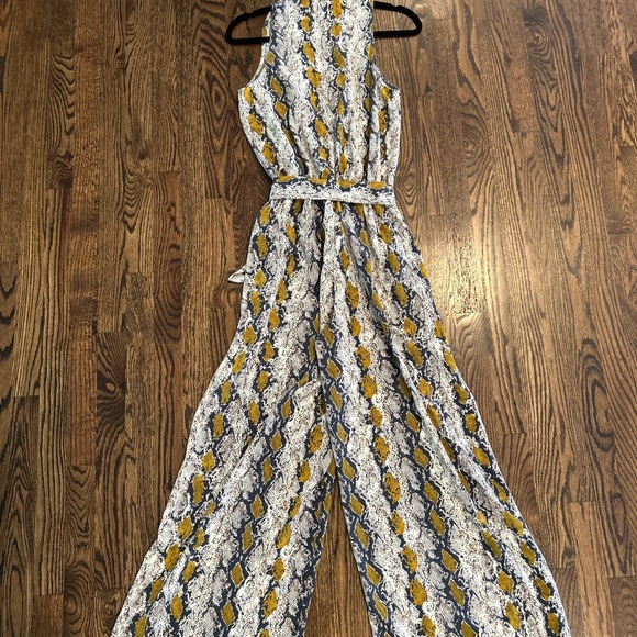 Evereve Peyton Jensen Lisa Snakeskin Jumpsuit. Never Worn Tags Attached - Picture 3 of 8